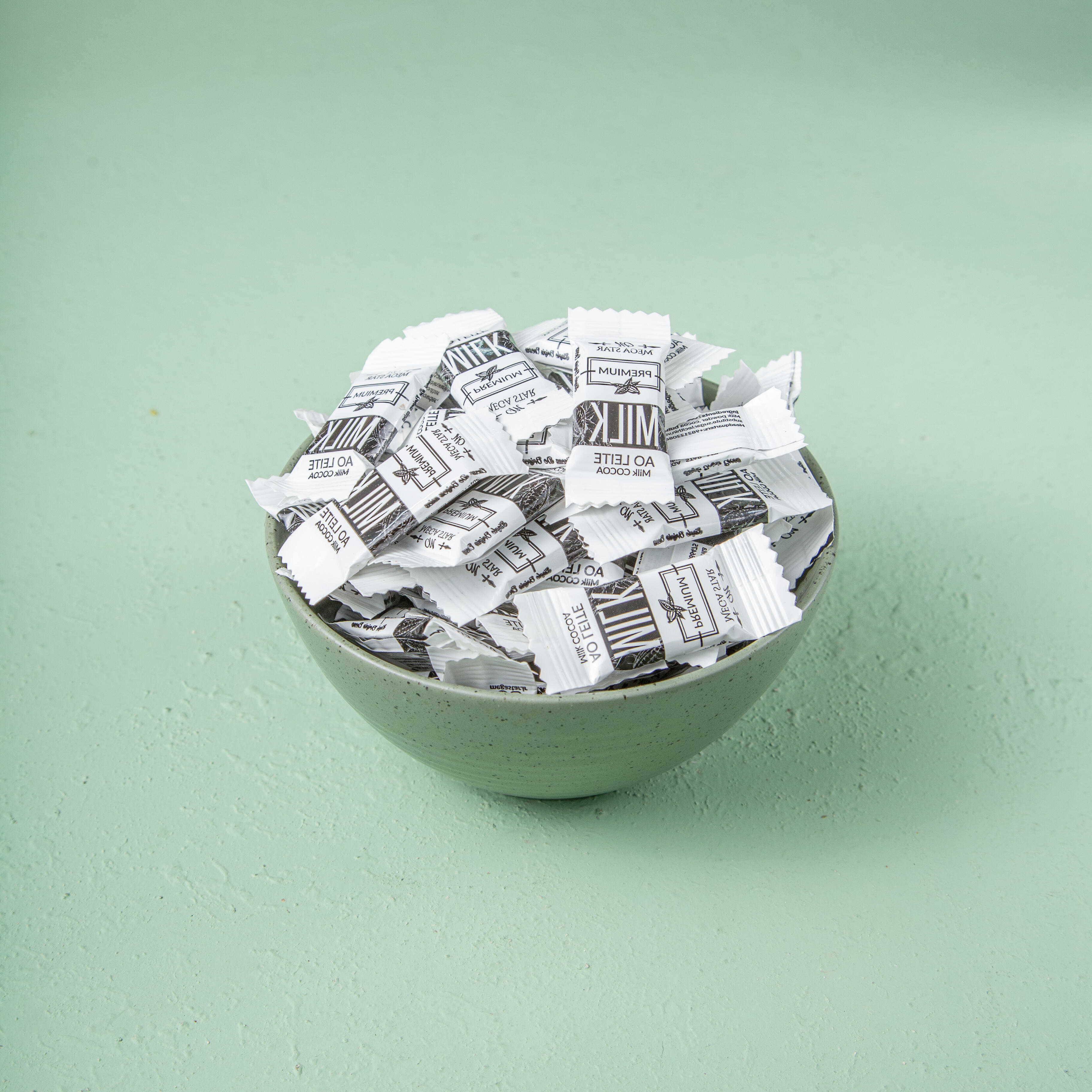 شکلات شیری مگااستار